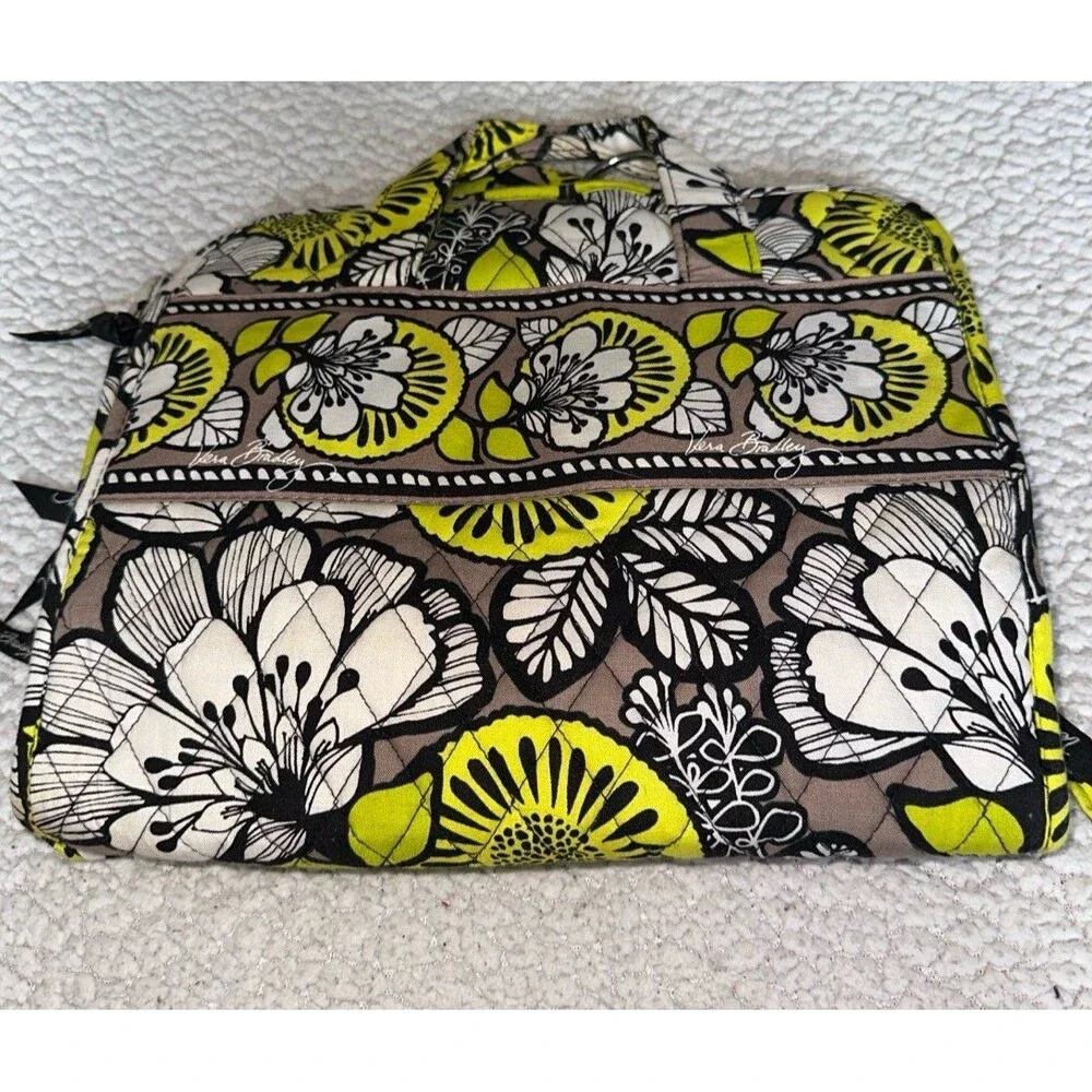 Vera bradley makeup bag
